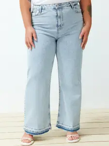 Trendyol Women Plus Size Clean Look Light Fade Stretchable Jeans