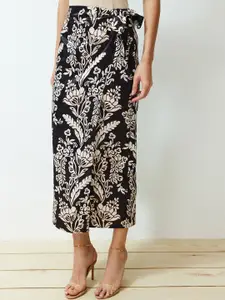 Trendyol Wrap Knee Length Skirts