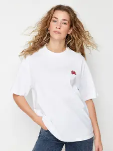 Trendyol Regular Sleeves Round Neck Cotton T-shirt