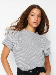 Trendyol Striped Round-Neck T-shirt