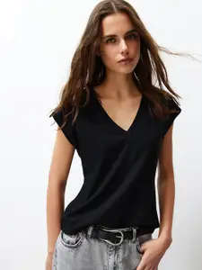 Trendyol V-Neck Extended Sleeves Regular Top