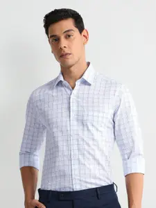 Arrow Checked Cutaway Collar Curved Cotton Slim Fit Formal Shirt