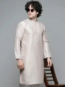 MAAHI FABS Mandarin Collar Embroidered Pathani Kurta