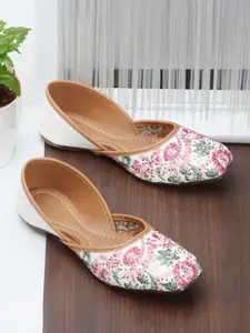 Anouk Embroidered Mojaris