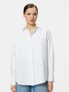Koton Spread Collar Opaque Cotton Casual Shirt