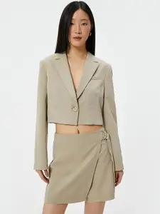 Koton Tailored Fit Notched Lapel Collar Single-Breasted Crop Blazer