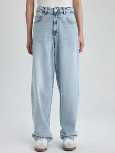 DeFacto Women Straight Fit Mid Rise Clean Look Pure Cotton Jeans