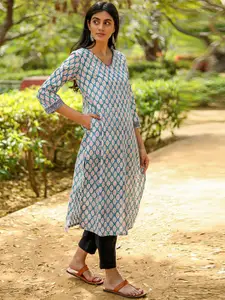 SootiSyahi Printed V-Neck Block Print Cotton Kurta