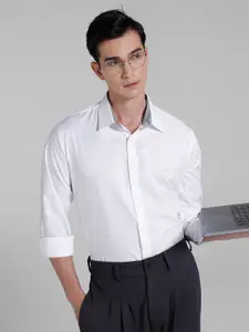 INVICTUS Textured Self Design Pure Cotton Formal Shirt