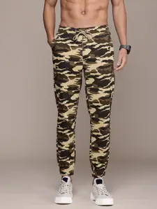 Roadster Men Camouflage Printed Joggers