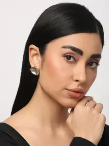 Niska Contemporary Studs