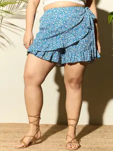 Berrylush Curve Plus Size Blue Floral Printed Tie-Ups Mini Skorts