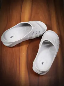 HRX by Hrithik Roshan Men Grey Self Design Clogs