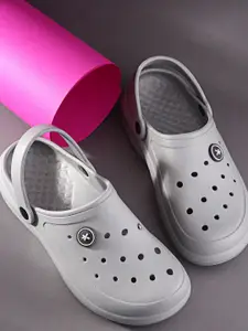 HRX by Hrithik Roshan Men Grey Self Design Rubber Clogs