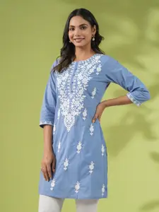 Janasya Floral Embroidered Pure Cotton Chikankari Straight Kurta