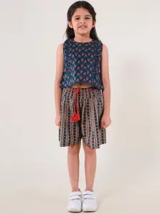 Sangria Girls Floral Printed Pure Cotton Sleeveless Top With Shorts