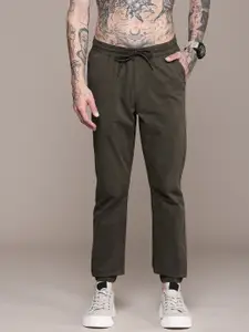 Roadster Men Relaxed Tapered Fit Joggers