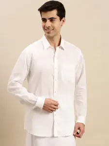 Ramraj Men Regular Fit Solid Spread Collar Casual Shirt