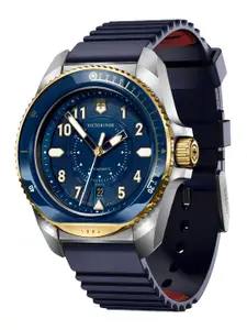 Victorinox Journey 1884 Men Stainless Steel Bracelet Style Straps Analogue Watch 242013