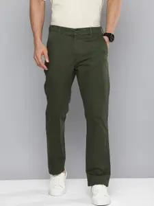 Levis Men Tapered Fit Semiformal Chinos Trousers