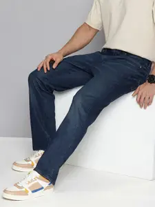 Levis Men 541 Tapered Fit Light Fade Stretchable Jeans