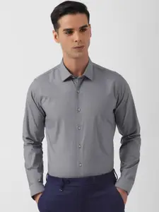 Van Heusen Slim Fit Spread Collar Formal Shirt
