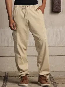 The Roadster Lifestyle Co. Men Parachute Fit Mid-Rise Pure Cotton Cargo Trousers