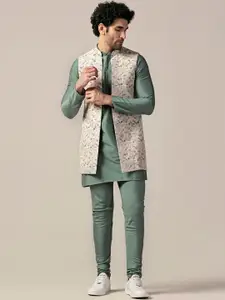 KISAH Floral Printed Regular Kurta With Churidar & Jacket
