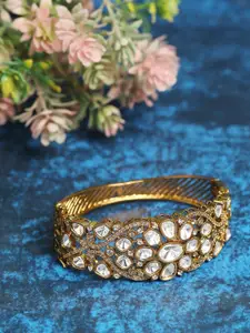 AURAA TRENDS Gold-plated Stone Studded Details Bangle