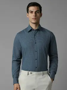 Louis Philippe Men Opaque Checked Formal Shirt