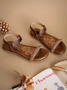 Shezone Women Open Toe Flats with Laser Cuts