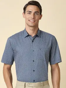 Allen Solly Men Slim Fit Opaque Printed Formal Shirt