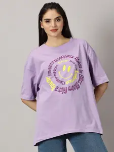 THE HOLLANDER Women Typography Printed Drop-Shoulder Sleeves  Oversized T-shirt