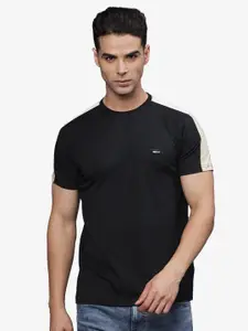 t-base Men Pockets T-shirt