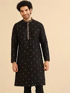 KISAH Floral Embroidered Straight Kurta