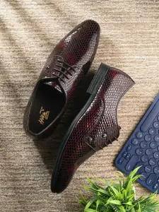 Hitz Men Textured Leather Formal Derbys