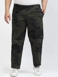 plusS Men Olive Green Camouflage Printed Mid-Rise Track Pant