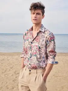 Mufti Slim Fit Long Sleeves Spread Collar Cotton Floral Opaque Printed Casual Shirt