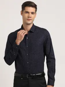 Turtle Spread Collar Long Sleeves Classic Slim Fit Printed Cotton Formal Shirt