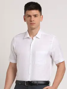 Turtle Spread Collar Short Sleeves Classic Linen Formal Shirt