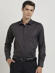 Turtle Spread Collar Long Sleeves Classic Slim Fit Cotton Formal Shirt