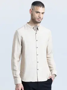 Snitch Beige Classic Slim Fit Cotton Printed Casual Shirt