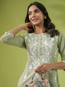 Janasya Ethnic Motifs Embroidered Chikankari Cotton Strigth Kurta