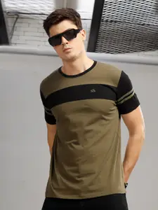 ADRO Colourblocked Round Neck Cotton T-shirt