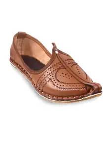 Apratim Men Textured Laser Cut Mojaris