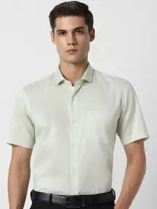 Peter England Spread Collar Long Sleeves Regular Fit Formal Shirt