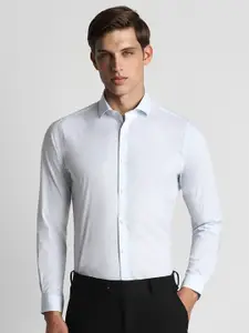 Peter England Slim Fit Cutaway Collar Opaque Cotton Formal Shirt