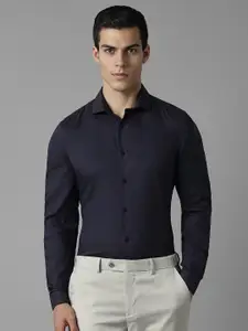 Louis Philippe Sport Spread Collar Slim Fit cotton Casual Shirt