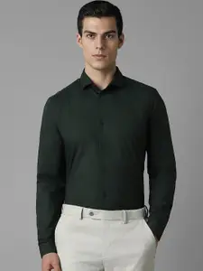 Louis Philippe Sport Spread Collar Slim Fit Opaque Cotton Casual Shirt