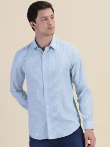 encore by INVICTUS Blue Classic Checked Spread Collar Curved Cotton Slim Fit Casual Shirt